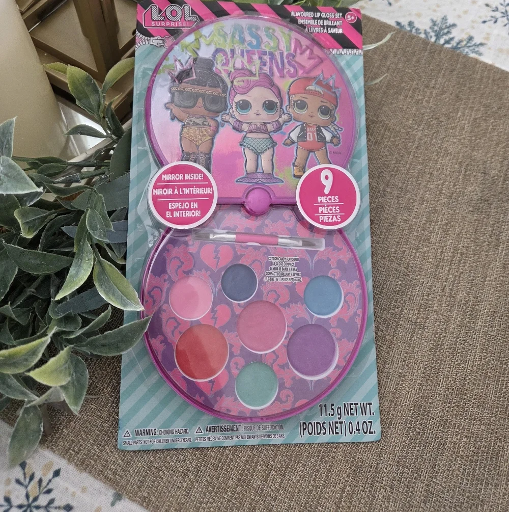 Disney Minnie Mouse Kids Makeup Set - Pink and Purple